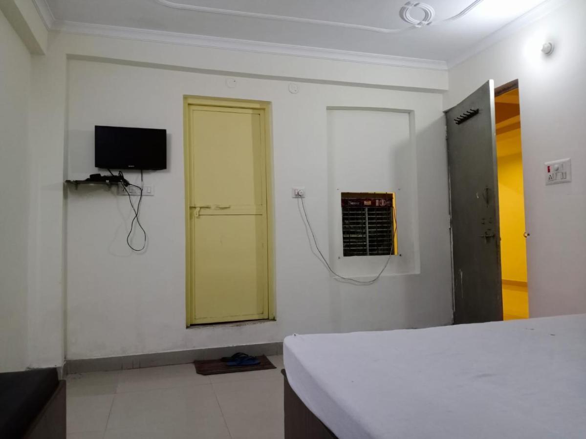 S S Hotel And Restaurant By Wb Economy Jaunpur Exterior foto
